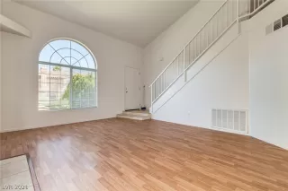 Photo #1: 2335880 Listing 