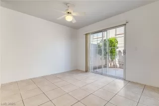 Photo #3: 2335880 Listing 