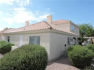 Photo #1: 2335890 Listing 