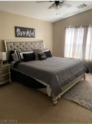 Photo #3: 2335951 Listing