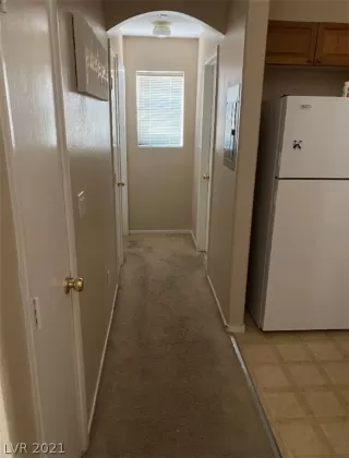 Photo #6: 2335951 Listing