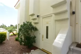 Photo #1: 2335974 Listing