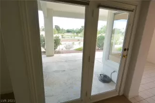 Photo #6: 2335974 Listing