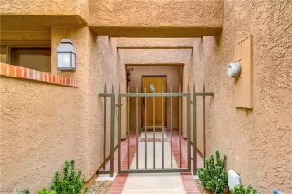 Photo #4: 2336018 Listing 