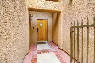 Photo #5: 2336018 Listing 