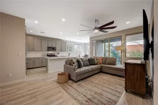 Photo #6: 2336025 Listing 