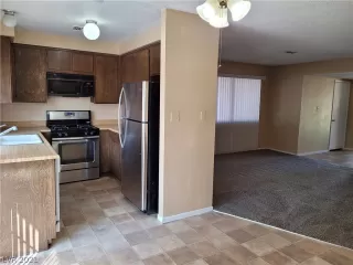 Photo #3: 2336033 Listing 