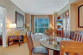 Photo #3: 2336039 Listing 