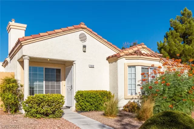 MLS: 2336058 Condo For Sale