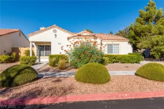 Photo #4: 2336058 Listing