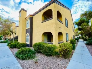 Photo #1: 2336082 Listing