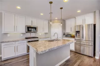 Photo #6: 2336090 Listing