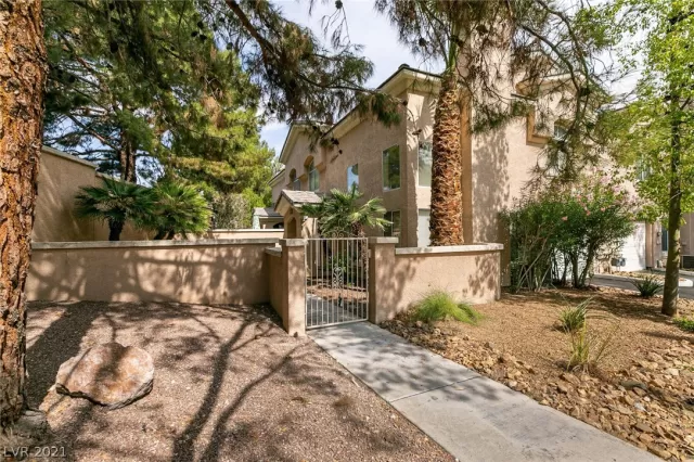 MLS: 2336156 Condo For Sale