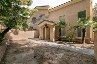 Photo #1: 2336156 Listing 