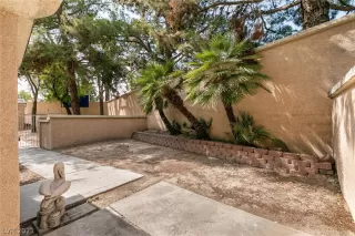 Photo #2: 2336156 Listing 