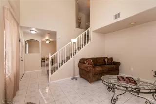 Photo #5: 2336156 Listing 