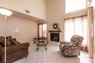 Photo #6: 2336156 Listing 