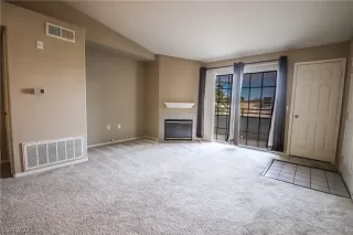 Photo #5: 2336200 Listing