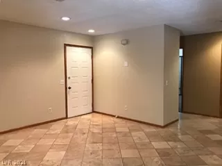 Photo #1: 2336222 Listing 