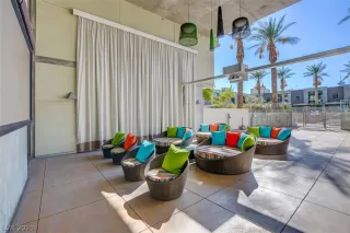 Photo #4: 2336238 Listing