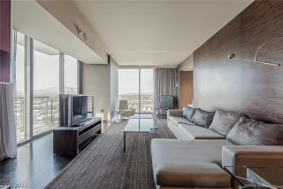 Photo #1: 2336248 Listing 