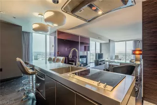 Photo #6: 2336248 Listing 