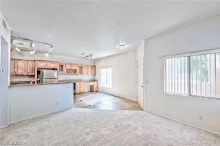 Photo #4: 2336252 Listing 