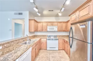 Photo #6: 2336252 Listing 