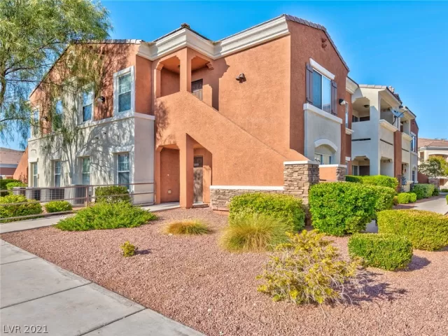 MLS: 2336261 Condo For Sale