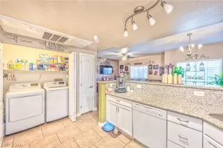 Photo #5: 2336261 Listing