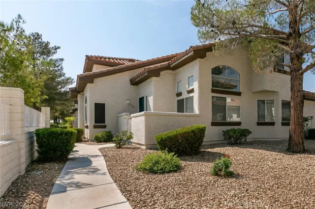 MLS: 2336283 Condo For Sale