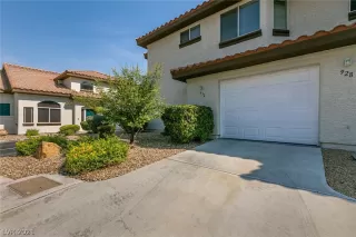 Photo #3: 2336283 Listing