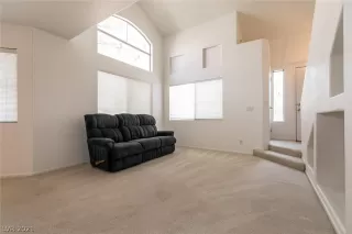 Photo #6: 2336283 Listing