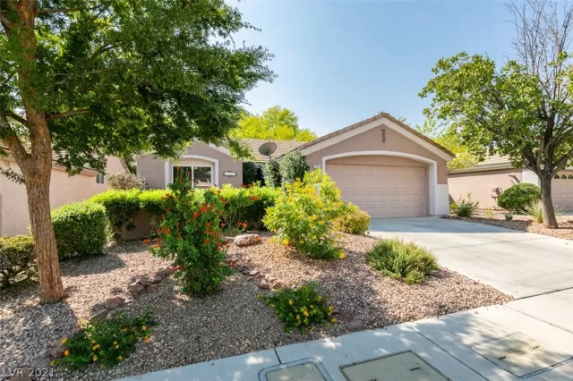 MLS: 2336295 Condo For Sale