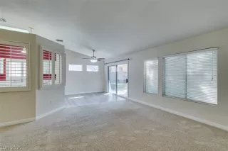 Photo #3: 2336295 Listing