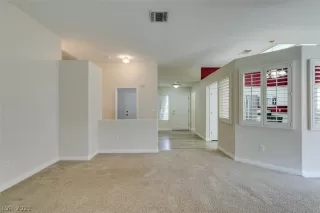 Photo #5: 2336295 Listing