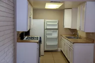 Photo #6: 2336335 Listing 