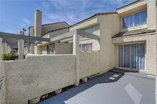 Photo #4: 2336345 Listing