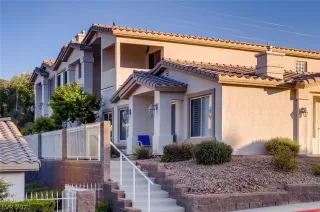 Photo #1: 2336347 Listing 