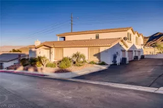 Photo #2: 2336347 Listing 