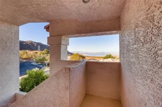 Photo #3: 2336347 Listing 