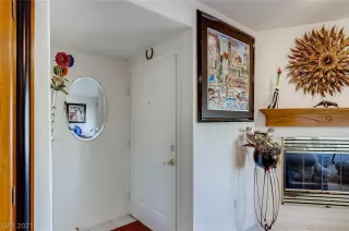 Photo #6: 2336347 Listing 