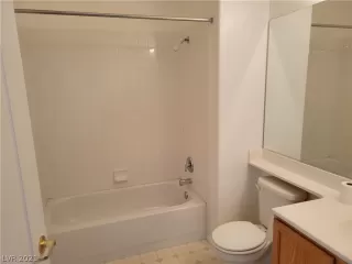 Photo #3: 2336357 Listing 