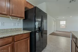 Photo #6: 2336365 Listing 