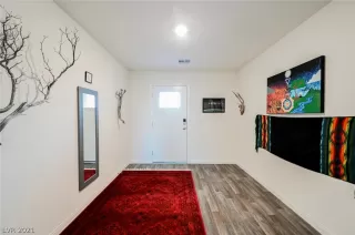 Photo #2: 2336386 Listing