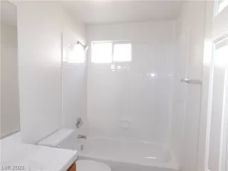 Photo #4: 2336387 Listing 