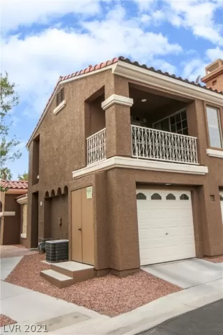 Photo #1: 2336406 Listing