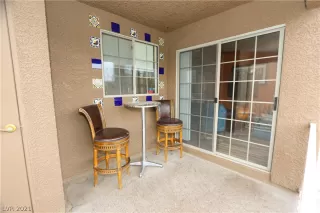 Photo #6: 2336406 Listing