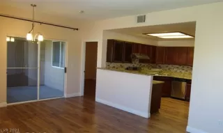 Photo #4: 2336436 Listing