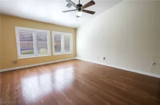 Photo #3: 2336461 Listing 